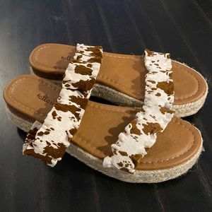 Altar’d State Sandals